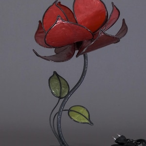 Rote Lotusblume mit Stiel, Blumenlampe, Blumenlichter, Lichterketten, Papierlampe, rote Lampe, Tischlampe, Schreibtischlampe, Nachttischlampe, Bastellampe