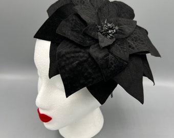 Christmas Fascinator / Black Poinsettia Headband/ Holiday Headband/ Black Poinsettia Headpiece/Poinsettia Christmas Headpiece /Holiday Crown