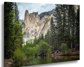Wydruk z wieżami katedry w Yosemite: Fotografia krajobrazowa Kalifornii, sztuka ścienna z motywem natury