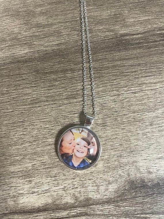 Portrait Necklace - Etsy