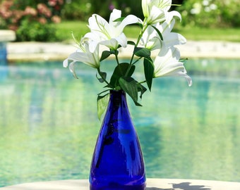 Maison Zoe Glass vase Yana - flower vase made of colorful recycled glass in teardrop shape - mouth-blown vase - decoration & wedding