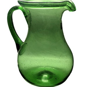 Maison Zoe Glaskanne Maya Karaffe aus buntem recyceltem Glas Gießkanne mundgeblasen Green