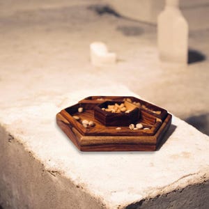 Maison Zoe Sheesham wood snack plate - rectangular snack bowl - noble and robust