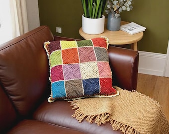 Maison Zoe Kissenbezug gehäkelt aus Ägyptische Baumwolle - Buntesdesign - Sofakissen - Dekokissen mit gestricktem Desing - 100% Handgemacht
