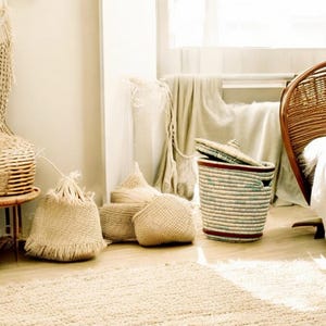 Maison Zoe woven basket - woven laundry basket - large palm basket with lid - leather strap on the edge - 100% handmade