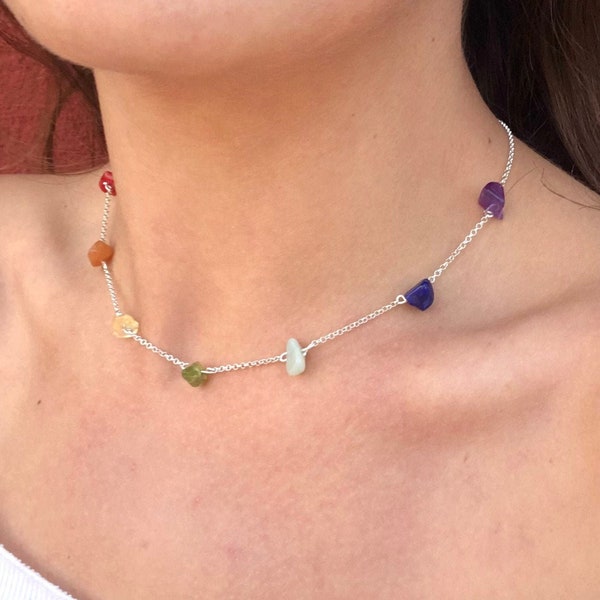 Rohe Chakra Kristall Halskette, zierliche 7 Chakra Steine Heilende Kristalle Choker Halskette, Zarte Sterling Silber Halskette