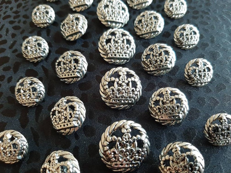 15mm 19mm /& 23mm Italian Suit Crown Buttons in Antique Silver