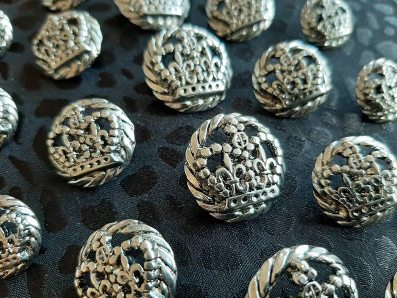 15mm 19mm /& 23mm Italian Suit Crown Buttons in Antique Silver