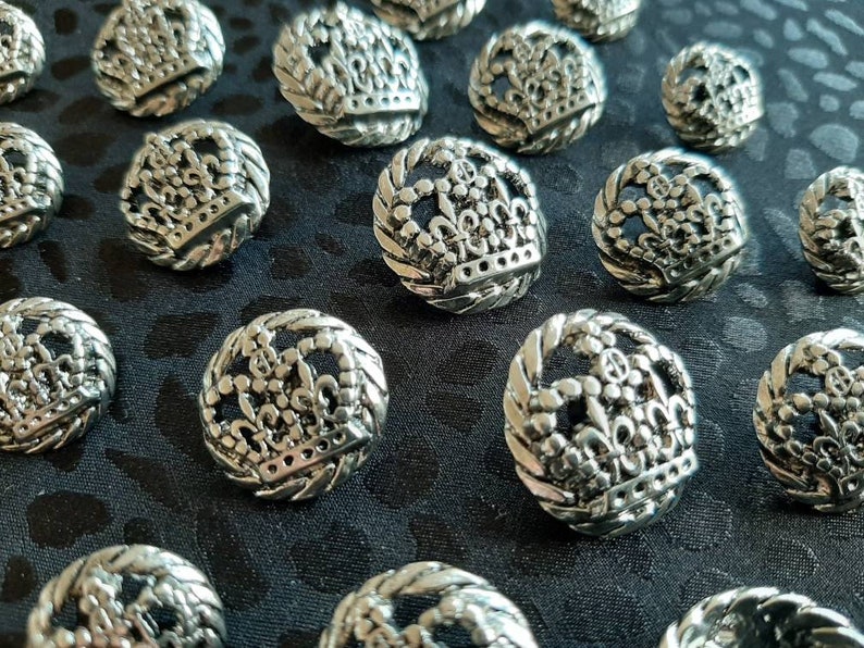 15mm 19mm /& 23mm Italian Suit Crown Buttons in Antique Silver