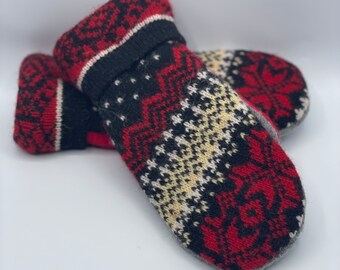 Recycled wool sweater mittens-size medium