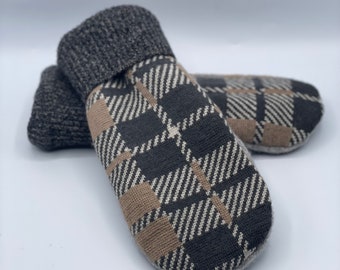 Recycled wool sweater mittens-size medium