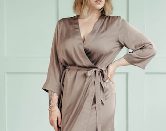 Long Satin Wedding Robe: Silky Bridal Dressing Gown