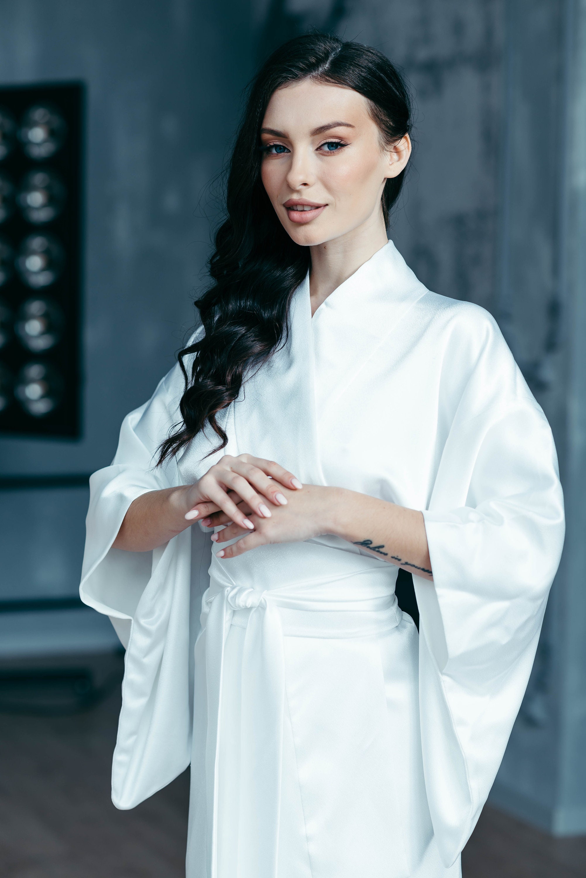 ＊US限定＊ お店で見つけた一押しドレス!!! Belted Kimono Dress 着物の素材と色彩を生かした、華やかなアップサイクルドレス