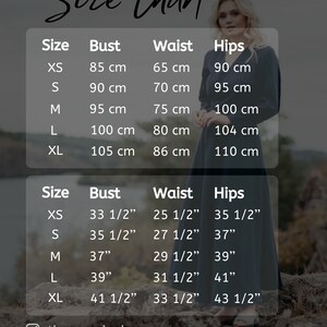 Op de afbeelding: Maattabel met borst-, taille- en heupmaten in centimeters en inches. Maten vari&euml;ren van XS tot XL. De tekst "Size Chart" staat bovenaan. De website is www.theprancinghare.com.