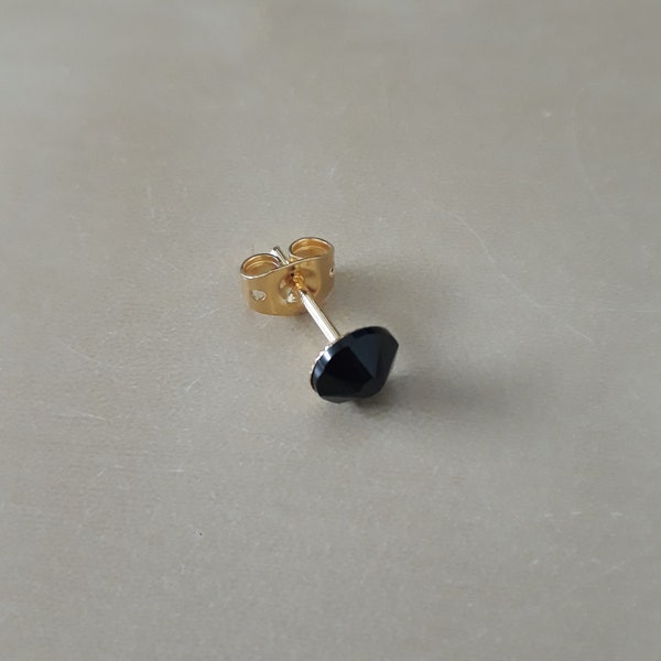 Clous d'oreilles noirs 6mm avec cristal Swarovski