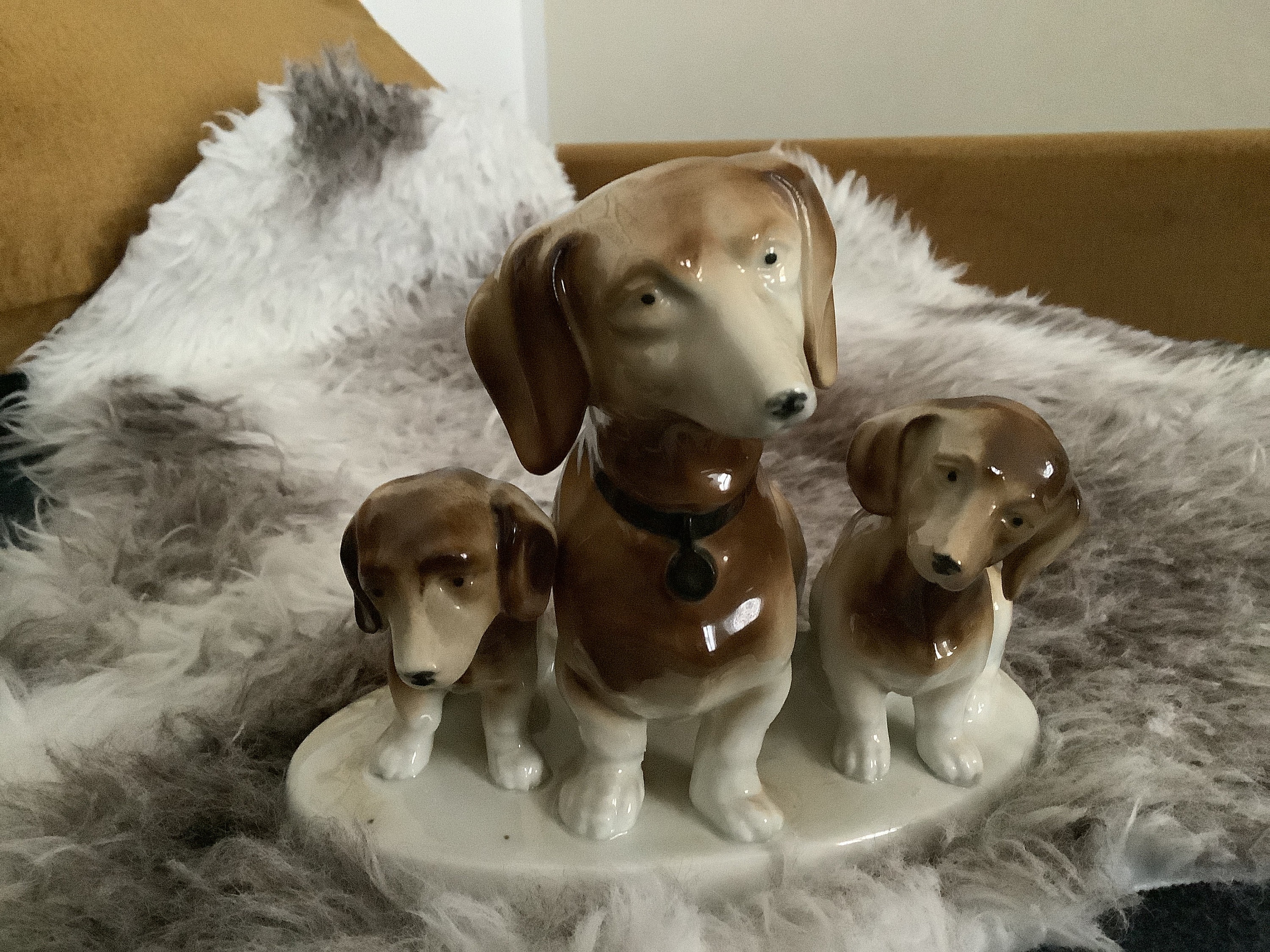 Dackel Welpen Familie Porzellan Vintage