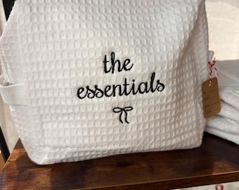 Embroidered Waffle Cosmetic Spa Bag | the essentials