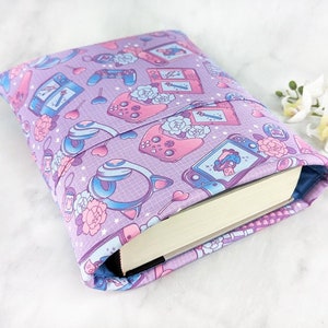 Padded book sleeve - Maxi book sleeve - Padded book cover - Book sleeve with pocket - Gamer aesthetic book sleeve - Gift for streamer Kawaii