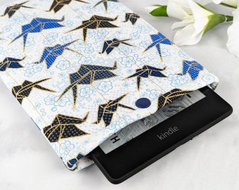 Kindle Paperwhite sleeve with snap - Cranes Kindle sleeve - Origami Kindle sleeve - Padded e-reader sleeve - Sapphire Cranes