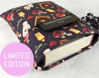 Padded book sleeve - Maxi book sleeve - Padded book cover - Celestial book sleeve - Large book sleeve - Love Elixir