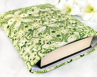 Moth book sleeve - Padded book sleeve - Dark academia sleeve - Book sleeve with pocket - Cottagecore - Gift for bookworm