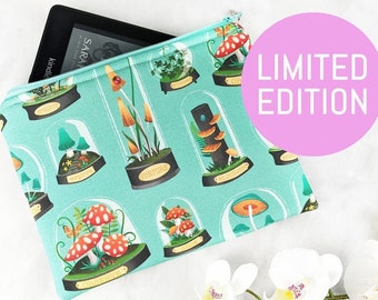 Kindle Paperwhite case - Mushroom Kindle case - Padded Kindle case - Terrarium zipper pouch - Whimsical Kindle case - Plants Kindle case