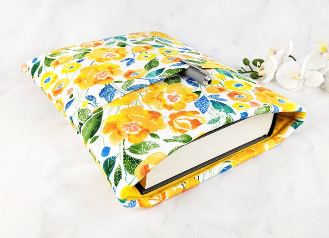 Padded book sleeve Maxi book sleeve Padded book cover Etsy