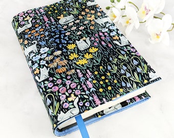 Adjustable book cover - Fabric book cover - Fabric book sleeve - Adjustable book sleeve - Gift for bookworm - Cat book cover Cat book sleeve
