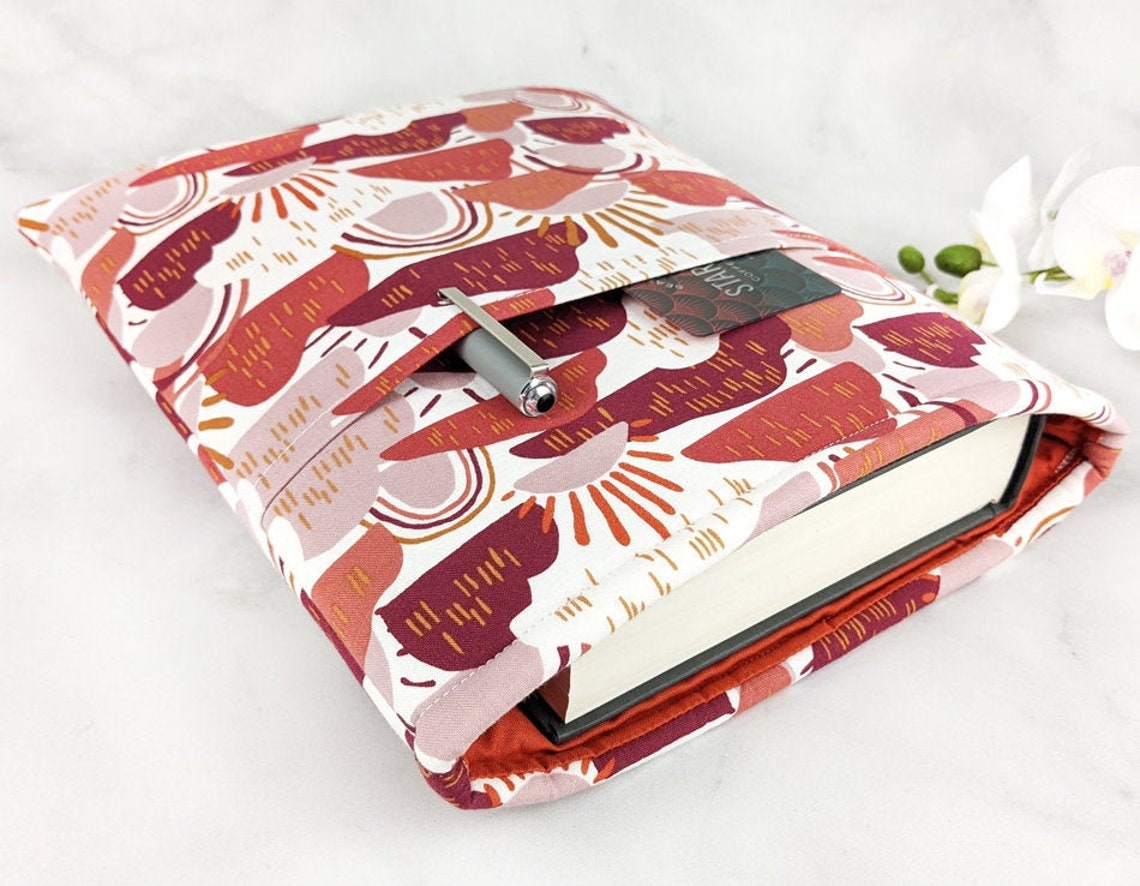 book travel sleeve