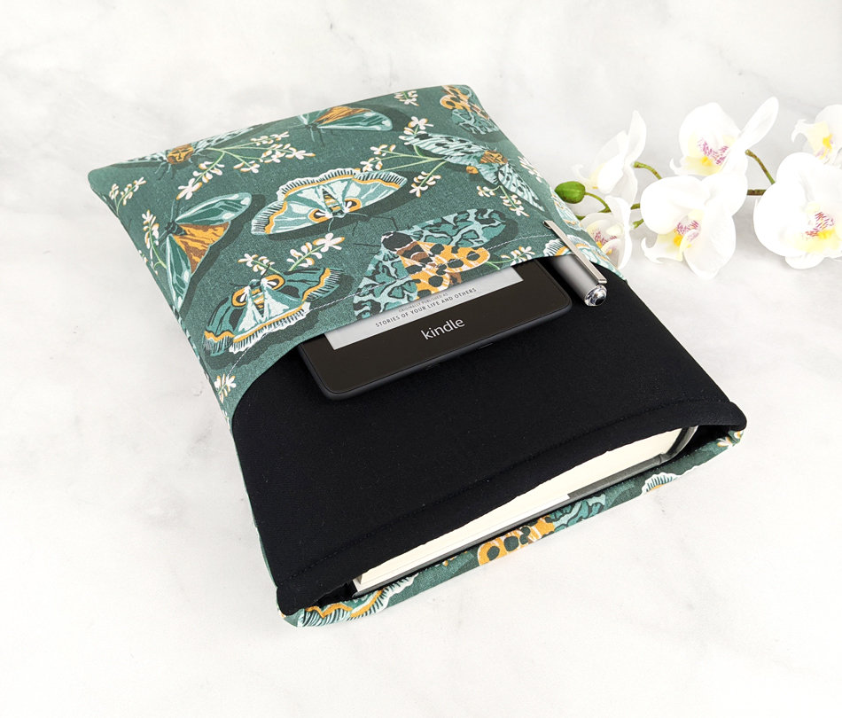 Padded book sleeve Maxi book sleeve Padded book cover Etsy
