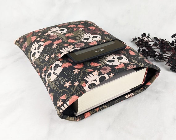 Padded book sleeve - Maxi book sleeve - Padded book cover - Celestial book sleeve - Large book sleeve - Victorian Garden