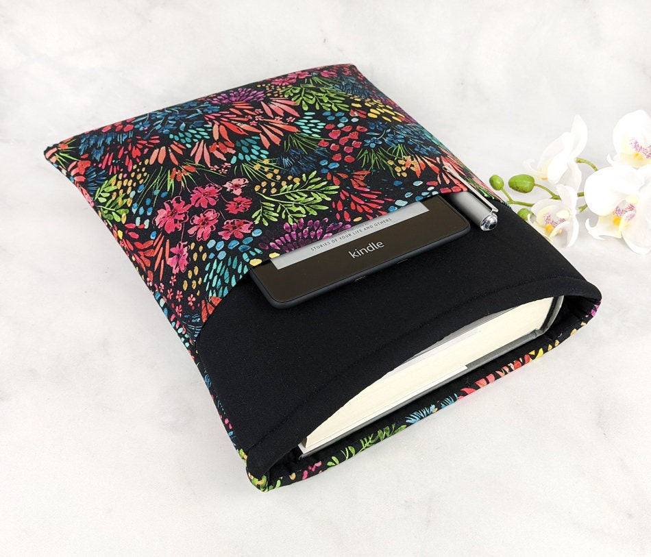 Padded book sleeve Maxi book sleeve Padded book cover Etsy