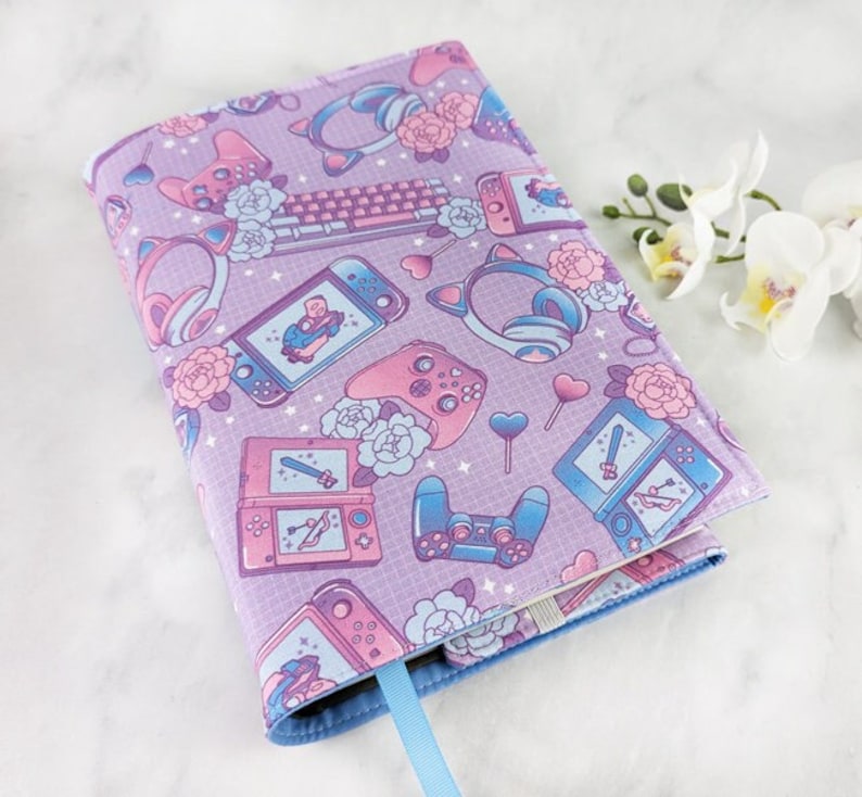 Adjustable book cover Fabric book cover Adjustable book jacket Aesthetic book sleeve Gamer book cover Kawaii gamer aesthetic image 1