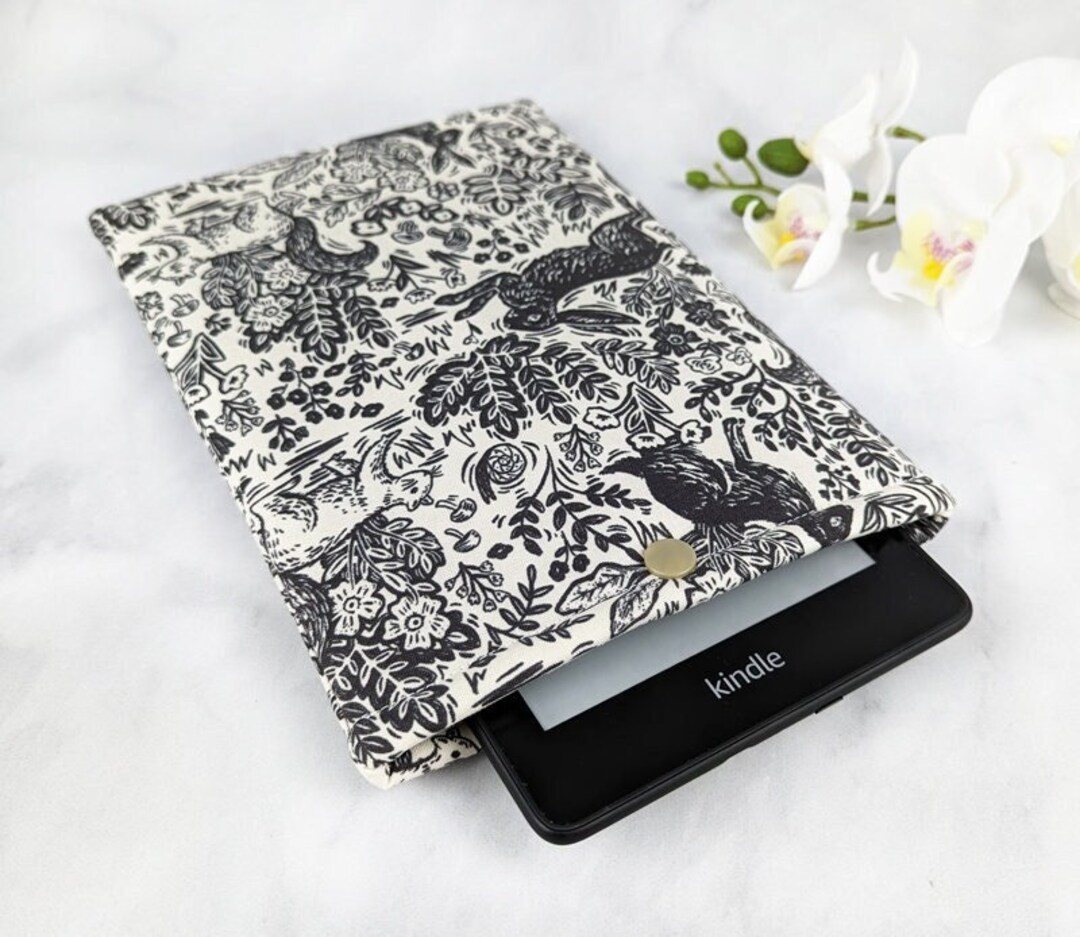 Kindle Paperwhite Sleeve With Snap Woodland Kindle Sleeve Cottagecore