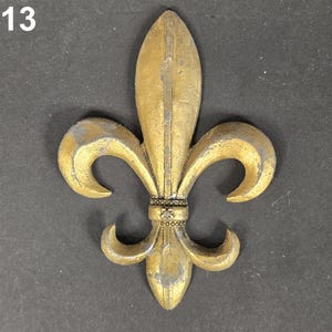 Goudkleurig fleur-de-lis embleem loodgoud 3-7/8" DOWNLOOS Voor rattenstaaf of decoratie