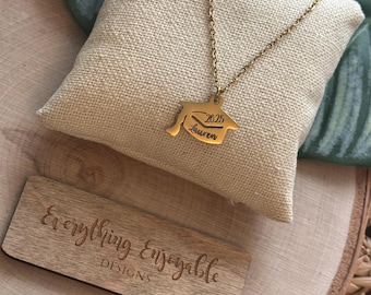 TINGN College Graduation Gifts For Her Graduation Cap Pendant Necklace Meaningful 2024 Graduation Gifts For Women Girls