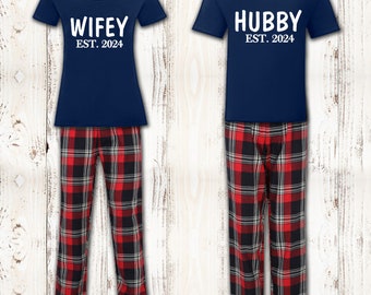 Personalised Pyjamas, Hubby & Wifey Matching Pyjamas, Mr and Mrs Wedding Gift, Couples Valentines Anniversary Plus Sizes 18 and 20 up to 3XL
