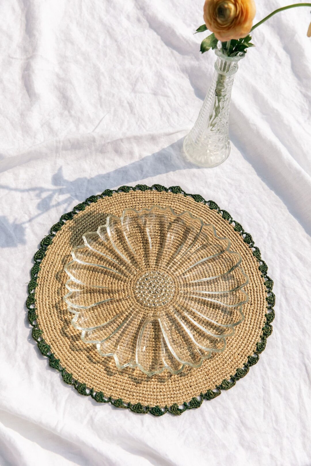 Aura Green Edge Placemat Handmade Raffia Round Rustic Boho Dining Mat ...