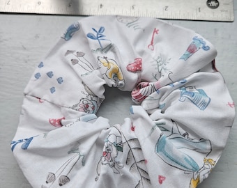 Chouchou fantaisie Alice au pays des merveilles