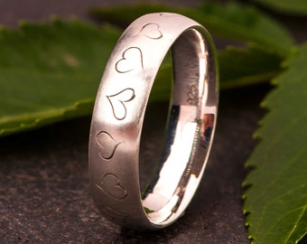 Hearts Engraved Band, Comfort Fit Ring, Personalized Ring, 6mm Wide Band