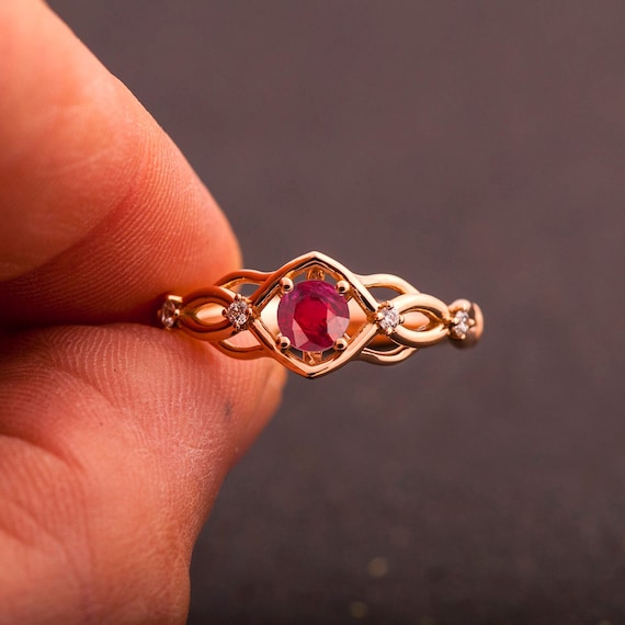 Engagement Ring: Conflict-Free Ruby with Celtic Style - Recycled Gold