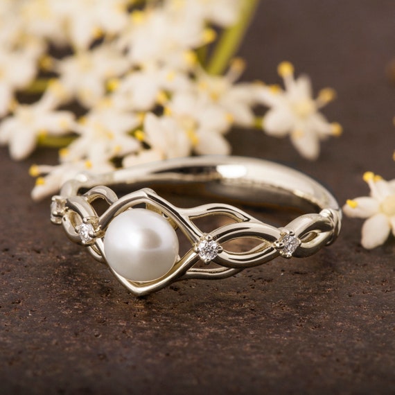 Platinum Diamond and Cultured Pearl Edwardian Floral Motif Ring For Sale at  1stDibs