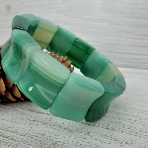 AGATE VERTE NATURELLE - Bracelet élastique avec pierres précieuses d'agate verte naturelle ondulées