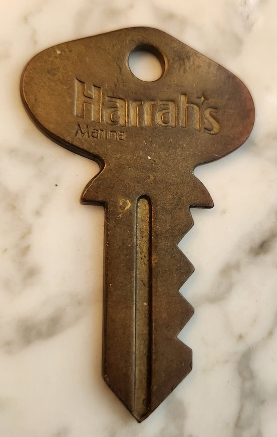 Harrah's Solid brass Marina Vintage 'key' Keychain - image 1