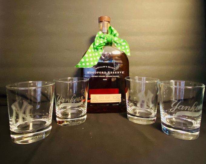 New York Yankees Hand Etched Set of 4 Glasses