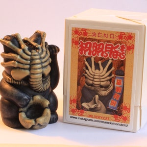 Maneki Monsters Mini (60mm):  Unlucky Cat (Painted) - Lucky Cat Maneki Neko Waving Cat Alien Giger Facehugger