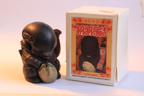 Maneki Monsters Mini (60mm): Lucky Xeno (painted) - Lucky Cat