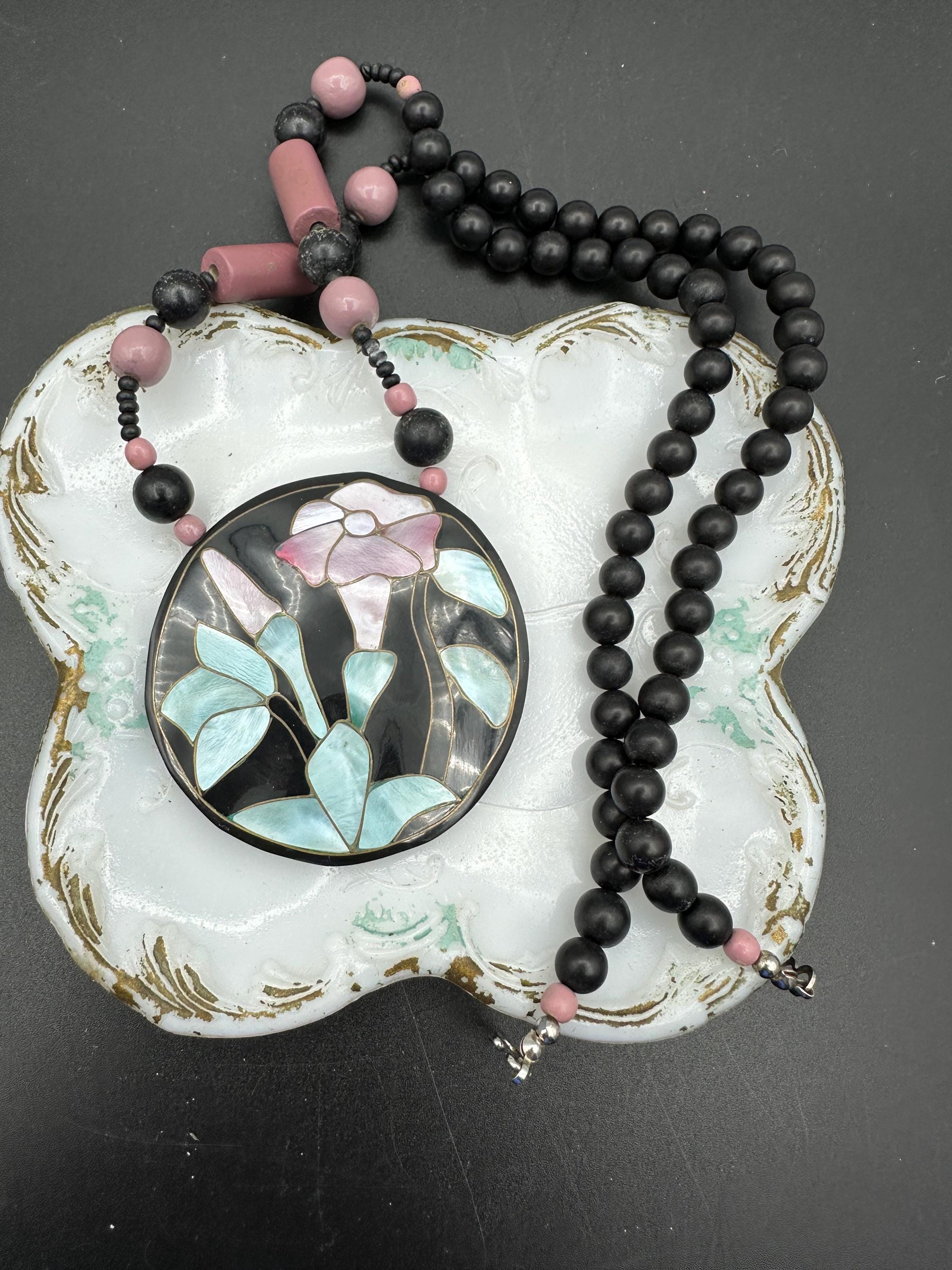Vintage Jewelry Gorgeous Lee Sands Flower Mother of Pearl Shell Glass Bead necklace 24”