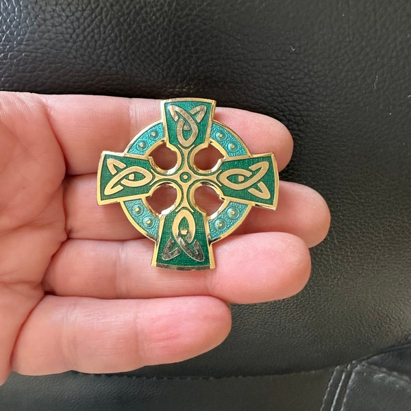 Vintage Jewelry Brooch Beautiful Enamel Celtic Cross Gold Tone Pin