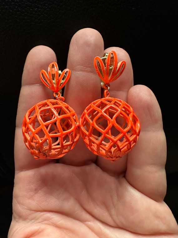 Vintage Beautiful Orange Enamel MCM Clip On Earrin